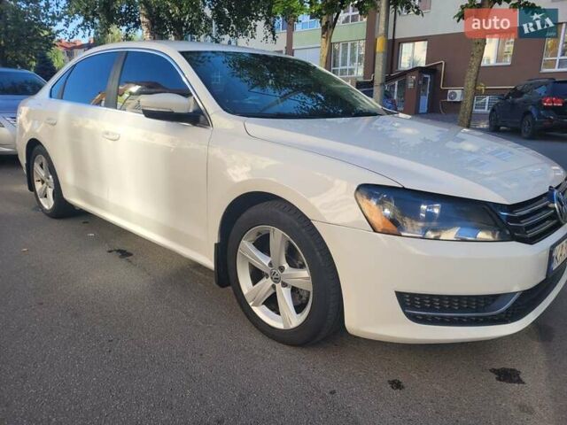 Белый Фольксваген Пассат, объемом двигателя 2.5 л и пробегом 278 тыс. км за 9300 $, фото 1 на Automoto.ua