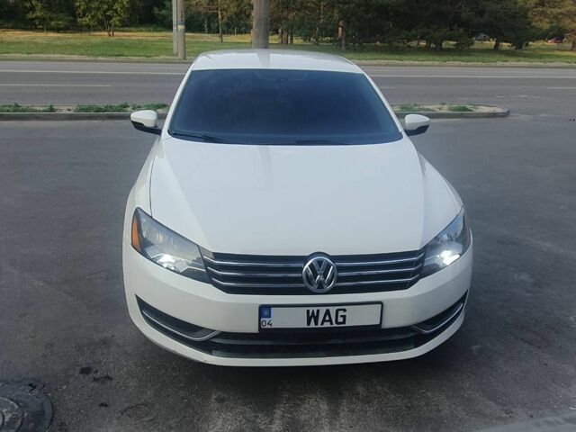 Белый Фольксваген Пассат, объемом двигателя 2.5 л и пробегом 170 тыс. км за 10800 $, фото 1 на Automoto.ua