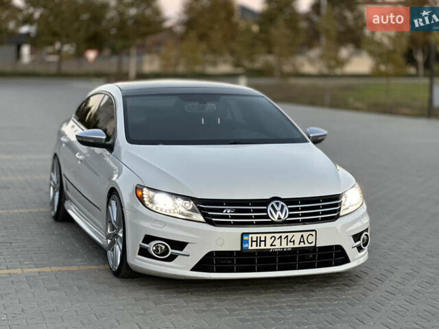 Фольксваген Пассат 2013 в Одессе на Automoto.ua Белый Фольксваген Пассат, объемом двигателя 1.98 л и пробегом 150 тыс. км за 12500 $, фото 1 на Automoto.ua