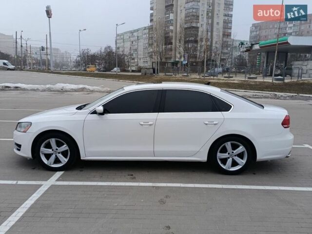 Білий Фольксваген Пассат, об'ємом двигуна 2.5 л та пробігом 244 тис. км за 10500 $, фото 1 на Automoto.ua