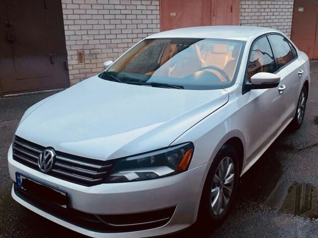 Белый Фольксваген Пассат, объемом двигателя 2.5 л и пробегом 170 тыс. км за 11000 $, фото 1 на Automoto.ua