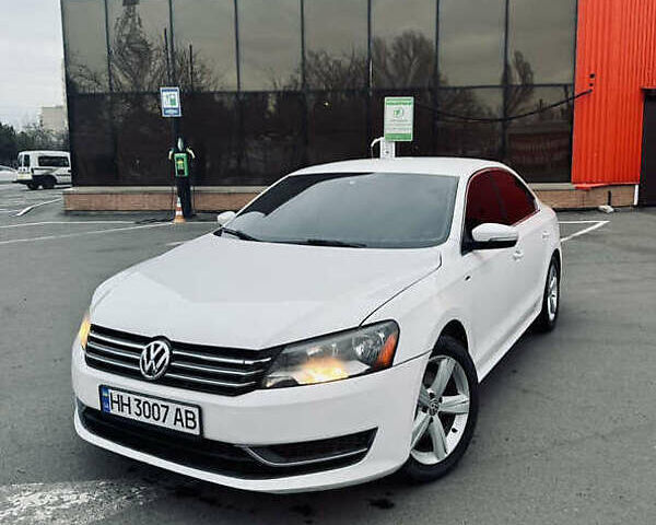 Белый Фольксваген Пассат, объемом двигателя 1.8 л и пробегом 220 тыс. км за 7500 $, фото 1 на Automoto.ua