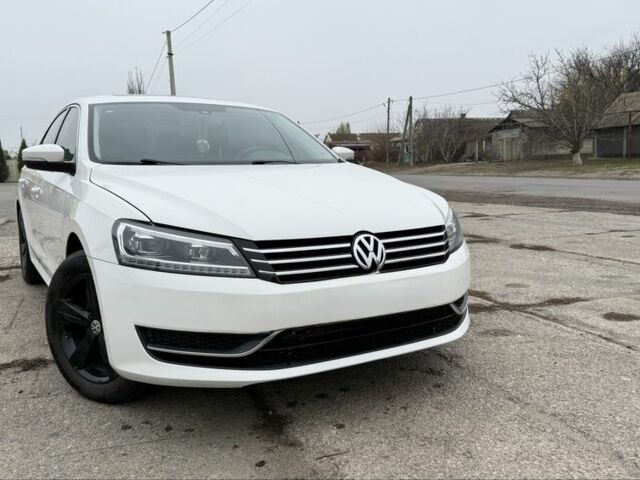 Білий Фольксваген Пассат, об'ємом двигуна 2 л та пробігом 118 тис. км за 11500 $, фото 1 на Automoto.ua