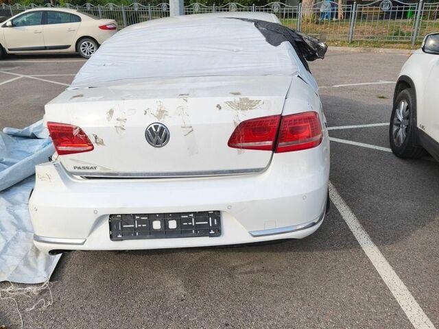 Білий Фольксваген Пассат, об'ємом двигуна 1.8 л та пробігом 170 тис. км за 3800 $, фото 1 на Automoto.ua