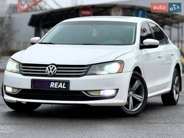Белый Фольксваген Пассат, объемом двигателя 2.5 л и пробегом 250 тыс. км за 9000 $, фото 1 на Automoto.ua
