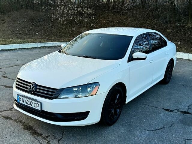 Білий Фольксваген Пассат, об'ємом двигуна 2.5 л та пробігом 245 тис. км за 9699 $, фото 1 на Automoto.ua