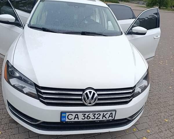 Белый Фольксваген Пассат, объемом двигателя 1.97 л и пробегом 221 тыс. км за 11000 $, фото 1 на Automoto.ua