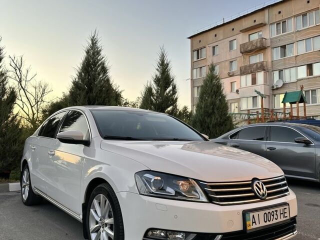 Белый Фольксваген Пассат, объемом двигателя 2 л и пробегом 165 тыс. км за 10474 $, фото 1 на Automoto.ua