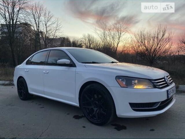 Белый Фольксваген Пассат, объемом двигателя 1.8 л и пробегом 230 тыс. км за 9000 $, фото 1 на Automoto.ua
