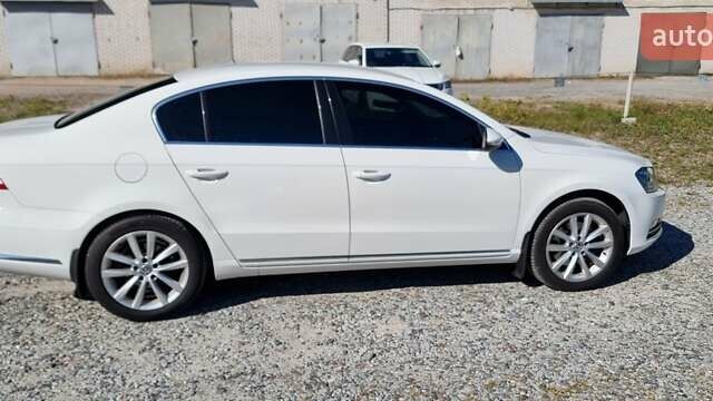 Белый Фольксваген Пассат, объемом двигателя 1.8 л и пробегом 153 тыс. км за 12100 $, фото 1 на Automoto.ua