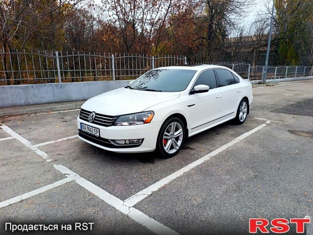 Білий Фольксваген Пассат, об'ємом двигуна 2 л та пробігом 27000 тис. км за 12600 $, фото 1 на Automoto.ua