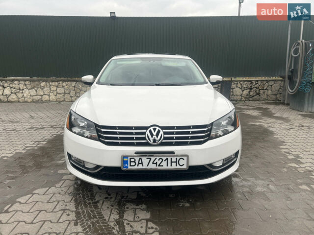 Белый Фольксваген Пассат, объемом двигателя 1.8 л и пробегом 175 тыс. км за 10000 $, фото 1 на Automoto.ua