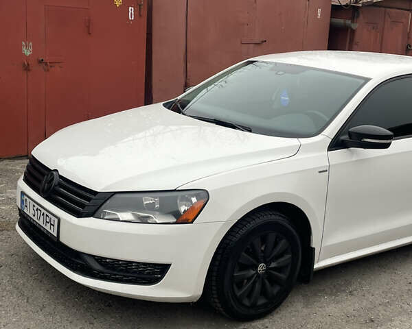 Белый Фольксваген Пассат, объемом двигателя 1.8 л и пробегом 161 тыс. км за 11700 $, фото 1 на Automoto.ua