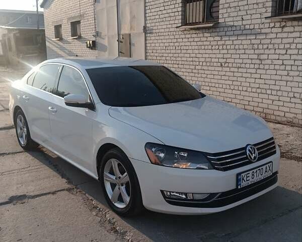 Белый Фольксваген Пассат, объемом двигателя 1.8 л и пробегом 212 тыс. км за 11000 $, фото 1 на Automoto.ua