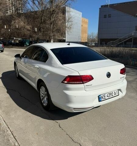 Белый Фольксваген Пассат, объемом двигателя 1.4 л и пробегом 141 тыс. км за 14900 $, фото 1 на Automoto.ua