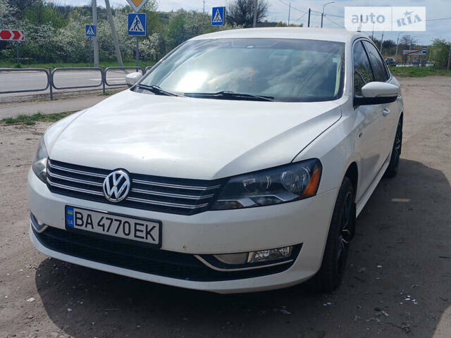 Белый Фольксваген Пассат, объемом двигателя 1.8 л и пробегом 100 тыс. км за 12000 $, фото 1 на Automoto.ua