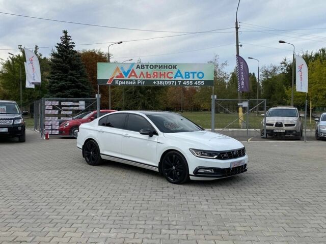 Белый Фольксваген Пассат, объемом двигателя 2 л и пробегом 230 тыс. км за 20600 $, фото 1 на Automoto.ua