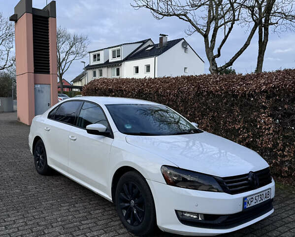 Белый Фольксваген Пассат, объемом двигателя 1.8 л и пробегом 137 тыс. км за 10500 $, фото 1 на Automoto.ua