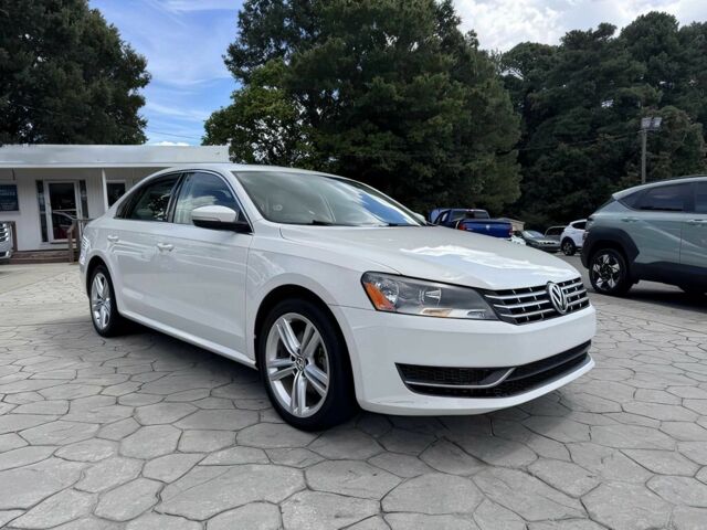 Белый Фольксваген Пассат, объемом двигателя 2 л и пробегом 80 тыс. км за 11000 $, фото 1 на Automoto.ua