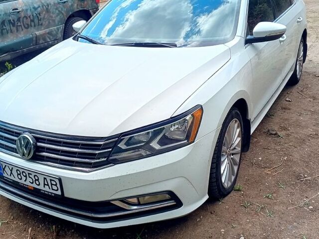 Белый Фольксваген Пассат, объемом двигателя 1.8 л и пробегом 133 тыс. км за 12500 $, фото 1 на Automoto.ua