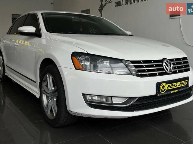 Білий Фольксваген Пассат, об'ємом двигуна 3.6 л та пробігом 124 тис. км за 11000 $, фото 1 на Automoto.ua