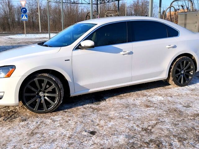 Белый Фольксваген Пассат, объемом двигателя 1.8 л и пробегом 19300 тыс. км за 10000 $, фото 1 на Automoto.ua