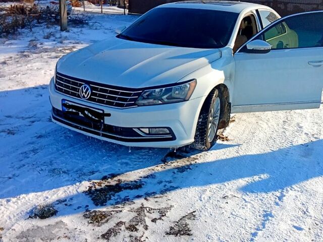 Білий Фольксваген Пассат, об'ємом двигуна 1.8 л та пробігом 33000 тис. км за 10500 $, фото 1 на Automoto.ua