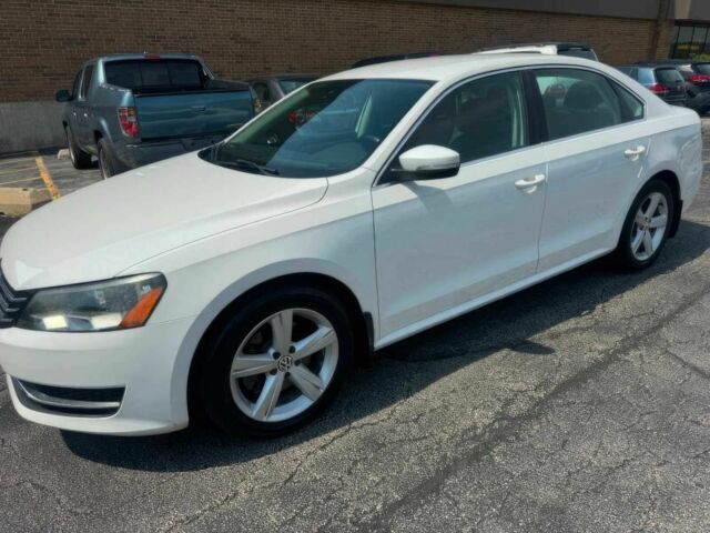 Білий Фольксваген Пассат, об'ємом двигуна 2 л та пробігом 74 тис. км за 6200 $, фото 1 на Automoto.ua