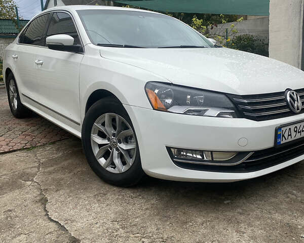 Белый Фольксваген Пассат, объемом двигателя 1.8 л и пробегом 178 тыс. км за 9800 $, фото 1 на Automoto.ua