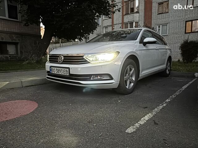 Белый Фольксваген Пассат, объемом двигателя 1.6 л и пробегом 253 тыс. км за 12400 $, фото 1 на Automoto.ua