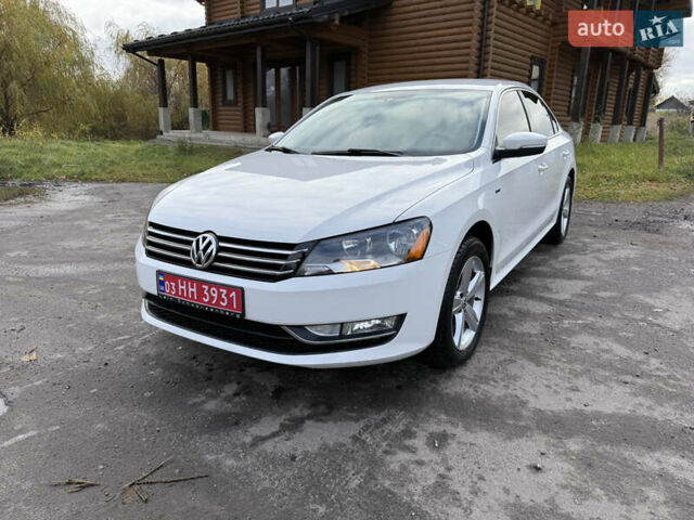 Белый Фольксваген Пассат, объемом двигателя 1.8 л и пробегом 215 тыс. км за 11600 $, фото 1 на Automoto.ua