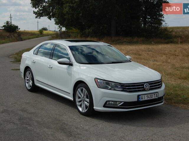 Белый Фольксваген Пассат, объемом двигателя 1.8 л и пробегом 123 тыс. км за 16000 $, фото 1 на Automoto.ua
