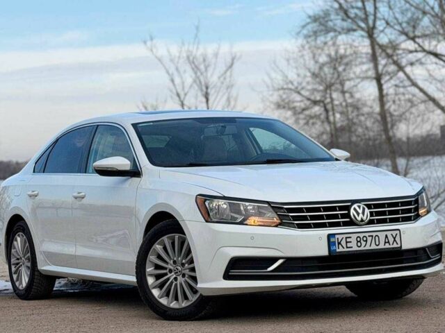 Белый Фольксваген Пассат, объемом двигателя 1.8 л и пробегом 183 тыс. км за 11200 $, фото 1 на Automoto.ua