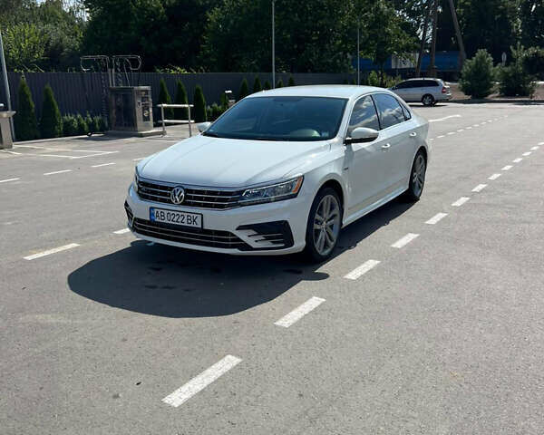 Белый Фольксваген Пассат, объемом двигателя 1.8 л и пробегом 170 тыс. км за 14700 $, фото 1 на Automoto.ua