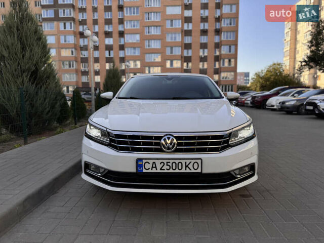 Белый Фольксваген Пассат, объемом двигателя 1.8 л и пробегом 170 тыс. км за 17000 $, фото 1 на Automoto.ua