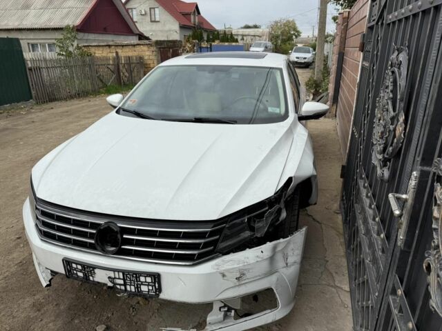 Белый Фольксваген Пассат, объемом двигателя 1.8 л и пробегом 95 тыс. км за 7200 $, фото 1 на Automoto.ua