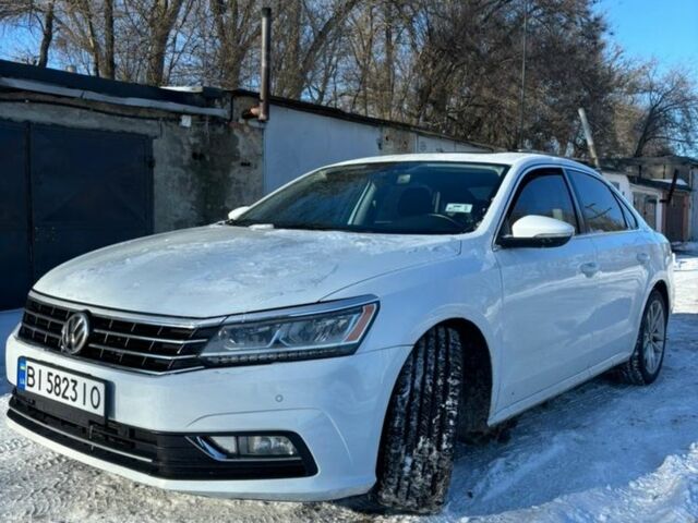 Белый Фольксваген Пассат, объемом двигателя 1.8 л и пробегом 165 тыс. км за 12300 $, фото 1 на Automoto.ua