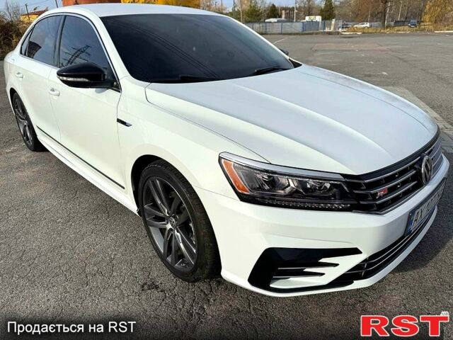 Білий Фольксваген Пассат, об'ємом двигуна 1.8 л та пробігом 158 тис. км за 13200 $, фото 1 на Automoto.ua