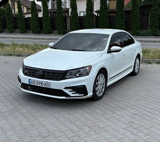 Білий Фольксваген Пассат, об'ємом двигуна 1.8 л та пробігом 91 тис. км за 10900 $, фото 1 на Automoto.ua