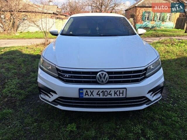 Білий Фольксваген Пассат, об'ємом двигуна 1.8 л та пробігом 180 тис. км за 11900 $, фото 1 на Automoto.ua