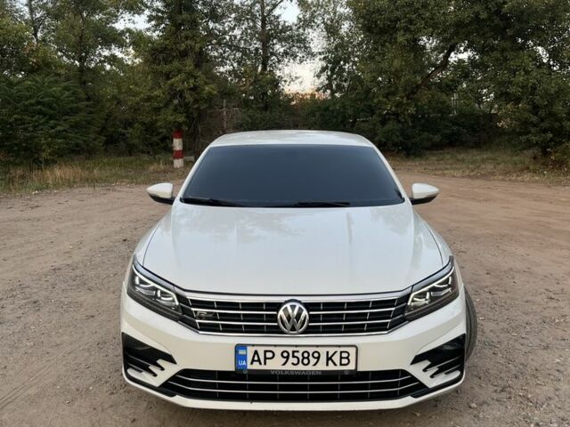 Білий Фольксваген Пассат, об'ємом двигуна 1.8 л та пробігом 150 тис. км за 12500 $, фото 1 на Automoto.ua