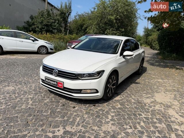 Білий Фольксваген Пассат, об'ємом двигуна 2 л та пробігом 221 тис. км за 15490 $, фото 1 на Automoto.ua