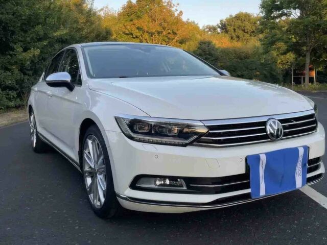 Білий Фольксваген Пассат, об'ємом двигуна 2 л та пробігом 73 тис. км за 8500 $, фото 1 на Automoto.ua