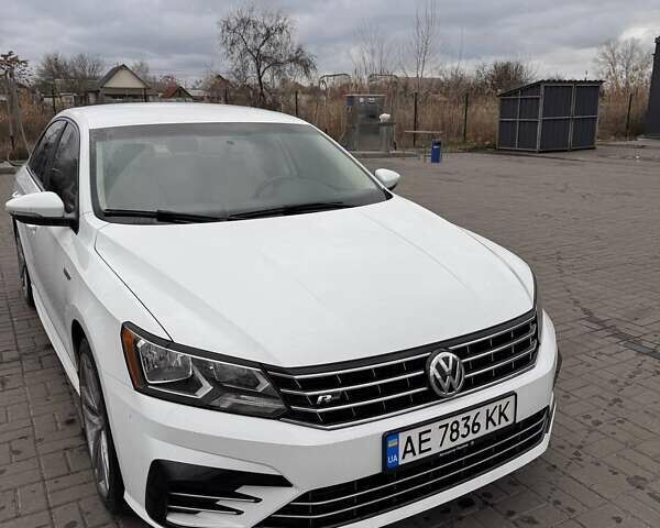 Білий Фольксваген Пассат, об'ємом двигуна 1.8 л та пробігом 128 тис. км за 14800 $, фото 1 на Automoto.ua
