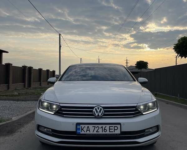 Белый Фольксваген Пассат, объемом двигателя 2 л и пробегом 175 тыс. км за 21500 $, фото 1 на Automoto.ua