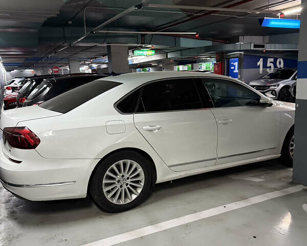 Белый Фольксваген Пассат, объемом двигателя 1.8 л и пробегом 87 тыс. км за 13000 $, фото 1 на Automoto.ua