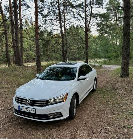 Білий Фольксваген Пассат, об'ємом двигуна 1.8 л та пробігом 178 тис. км за 13137 $, фото 1 на Automoto.ua