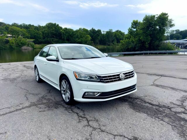 Белый Фольксваген Пассат, объемом двигателя 1.8 л и пробегом 76 тыс. км за 7500 $, фото 1 на Automoto.ua