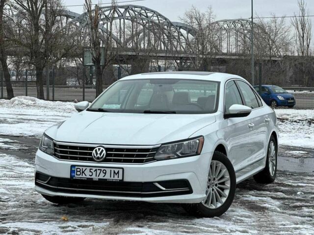 Белый Фольксваген Пассат, объемом двигателя 1.8 л и пробегом 210 тыс. км за 7000 $, фото 1 на Automoto.ua