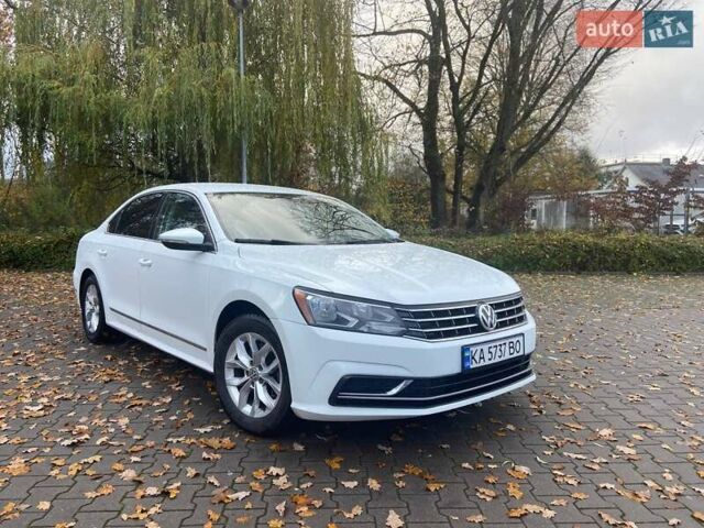 Білий Фольксваген Пассат, об'ємом двигуна 1.8 л та пробігом 162 тис. км за 12000 $, фото 1 на Automoto.ua